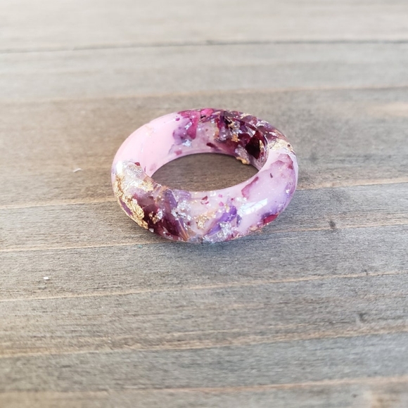 Enchanted Garden Resin Ring Real Flower Ring - Picture 4 of 10